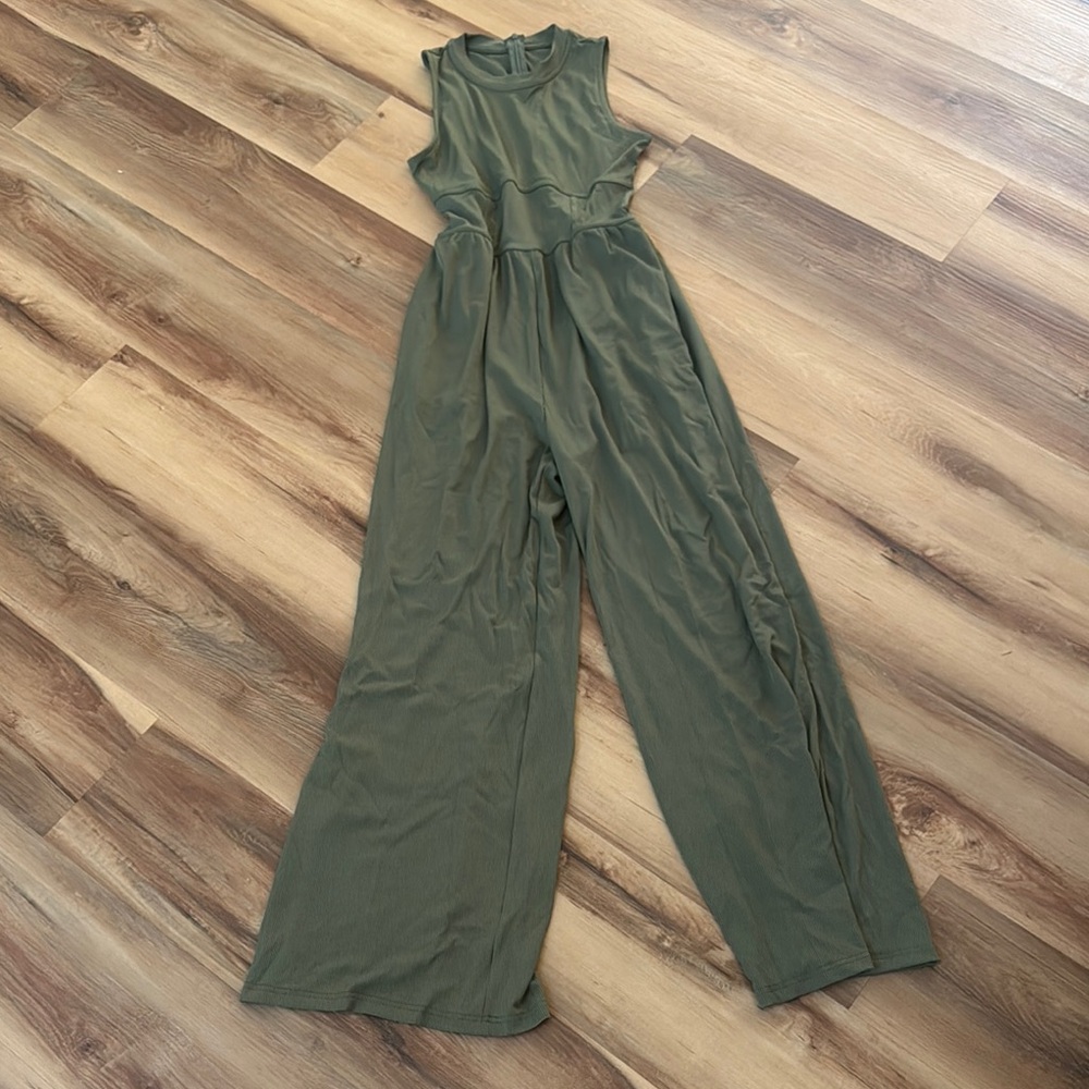 Cider Green Sleeveless Jumpsuit with Wide-Leg Design